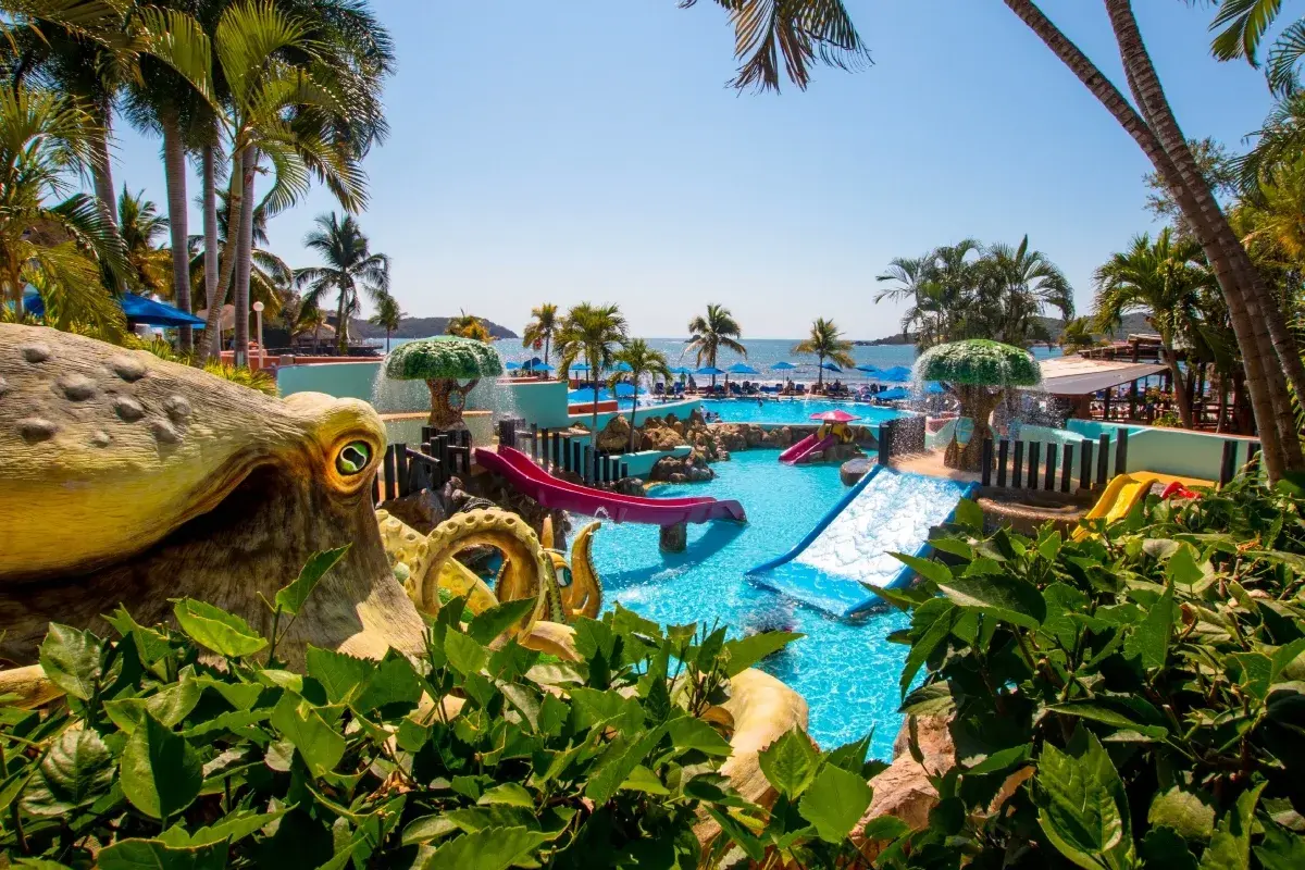 Lobby y áreas comunes del Hotel Azul Ixtapa
