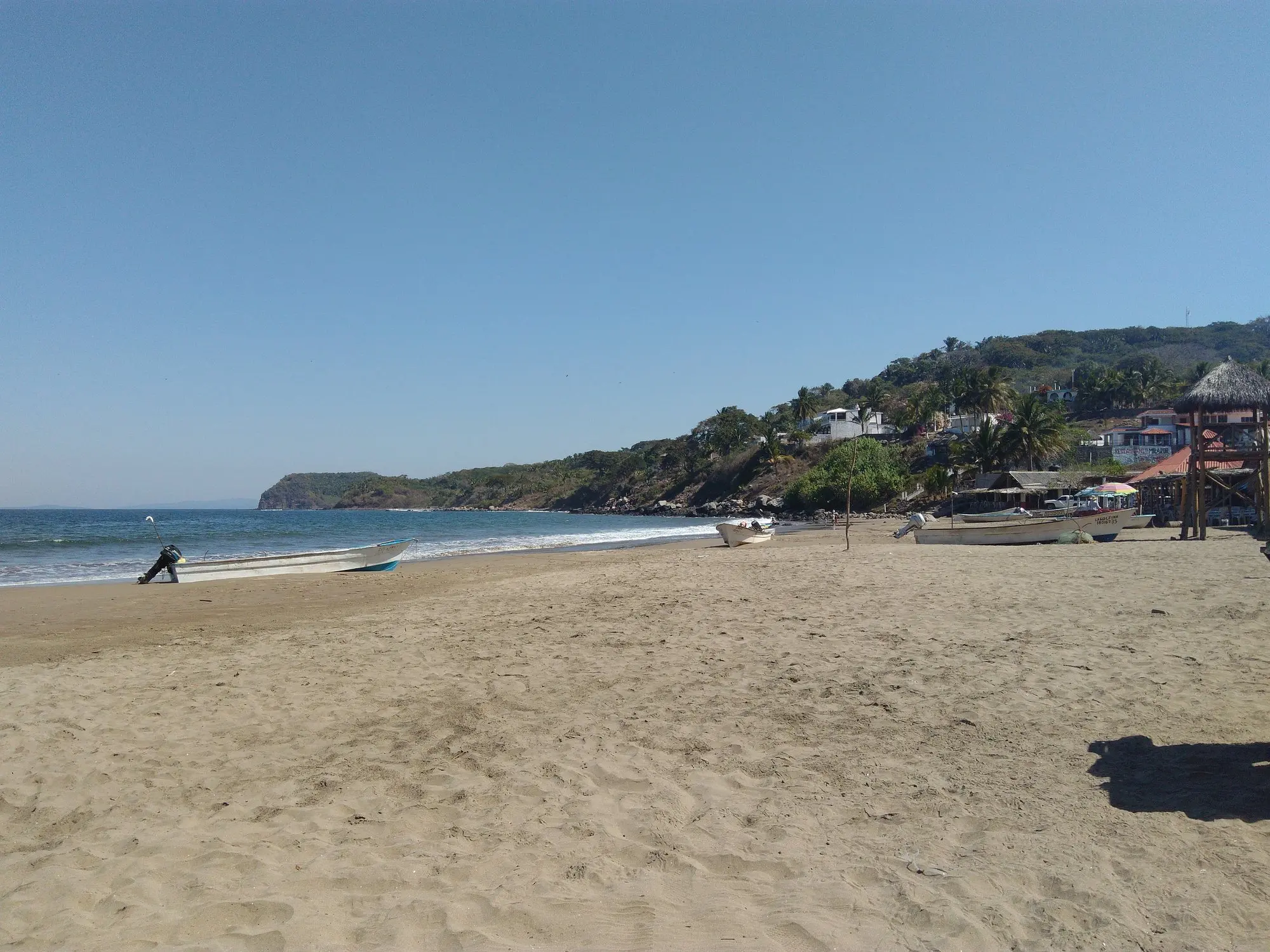 Olas del Pacífico mexicano en Playa Platanitos
