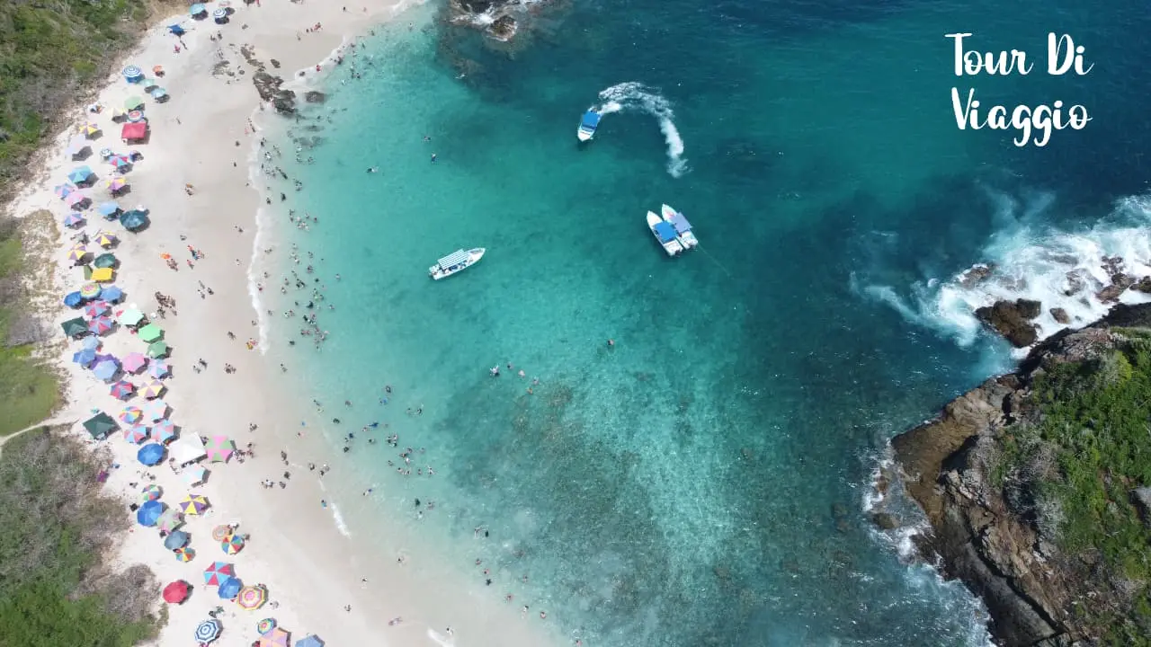 Vista panorámica de la bahía de Punta Pérula